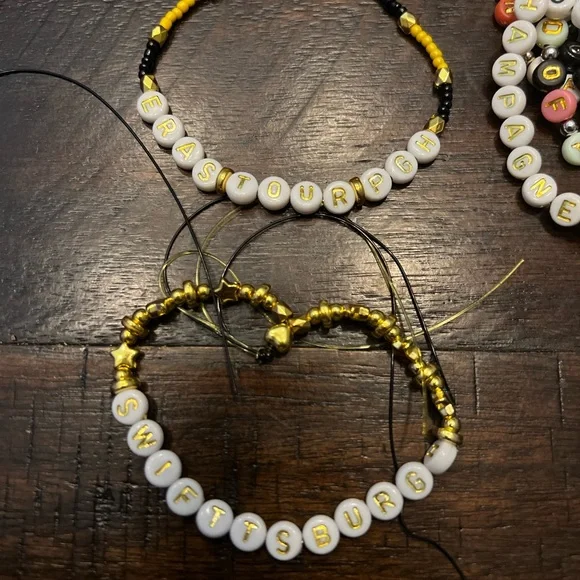 Friendship bracelets for Taylor Swift Eras Tour: 10 pack - Picture 2 of 16